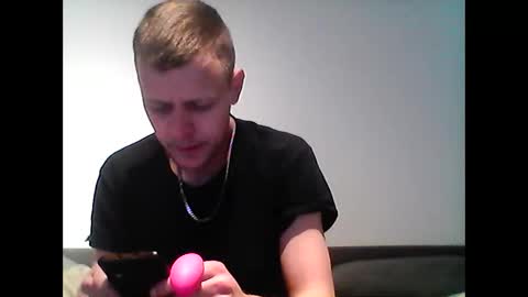 Snapshot of hubikush22 chatting on January 4, 4:22 pm hubikush22 online show from January 4, 4:22 pm