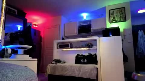 Hugo online show from September 9, 8:08 pm