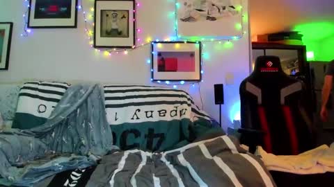 Hugo online show from December 13, 8:58 pm