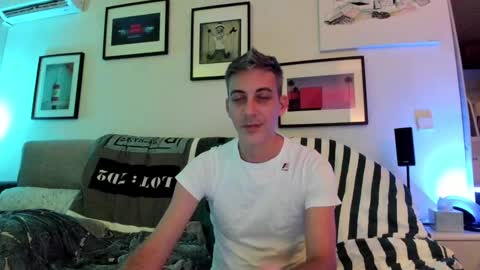 Hugo online show from December 3, 9:23 pm