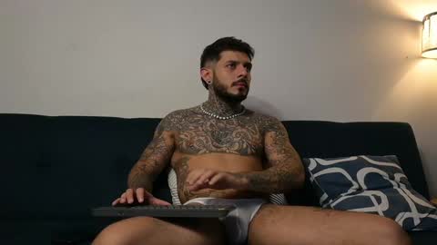 kayn Bakry online show from December 2, 7:36 pm