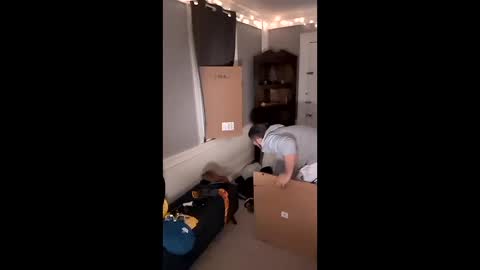 hungitalian40 online show from February 22, 5:31 am