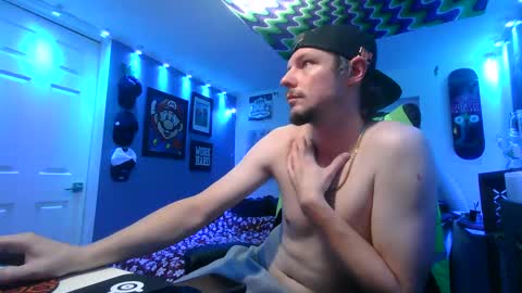 hungtxcock92 online show from September 29, 1:41 pm