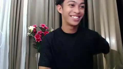 hunk_edward online show from May 31, 9:10 am
