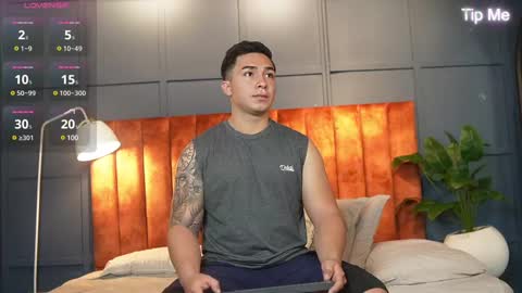 hunk_ryan online show from February 10, 11:57 am