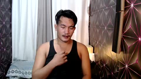 hunkylloyd online show from February 18, 3:53 am