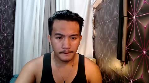 hunkylloyd online show from March 7, 3:19 am