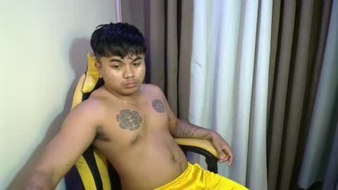 hunkyzeus online show from May 29, 7:02 pm