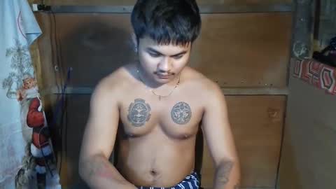 hunkyzeus online show from February 14, 2:45 pm