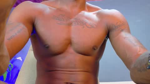 Hunter  online show from November 5, 11:29 pm