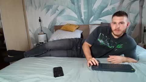 Hunter Bridges online show from November 26, 9:01 am