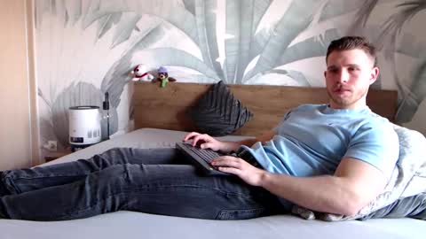 Hunter Bridges online show from March 8, 7:46 am