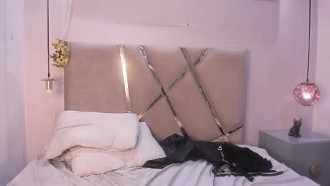 hunterheat_ online show from October 30, 6:53 pm