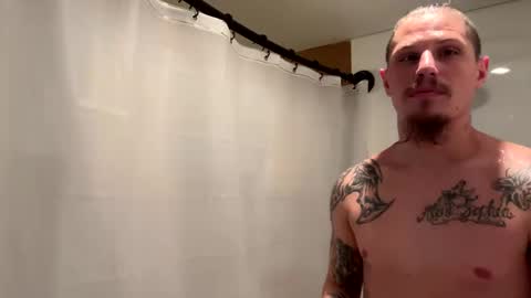 husbandandwife2011 online show from February 21, 7:21 pm