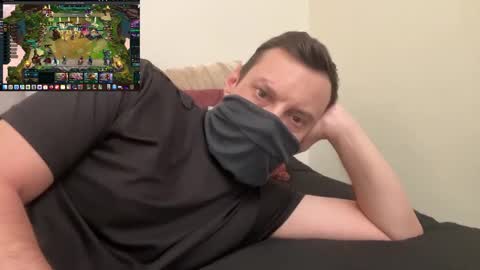 i o ro online show from December 5, 8:43 am