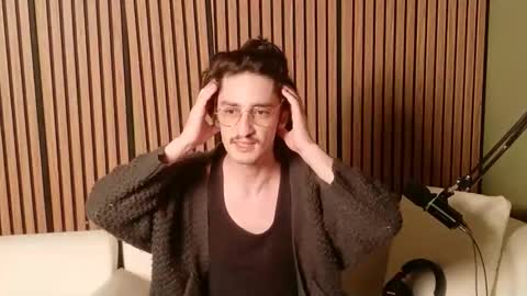 Auhsel online show from March 13, 1:46 am