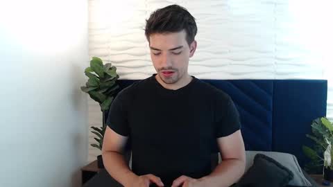 Ian Davis online show from December 2, 7:58 pm