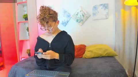 ian  online show from November 16, 2:25 am