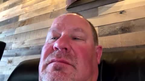 icanmakeyousquirt69 online show from May 1, 7:05 pm