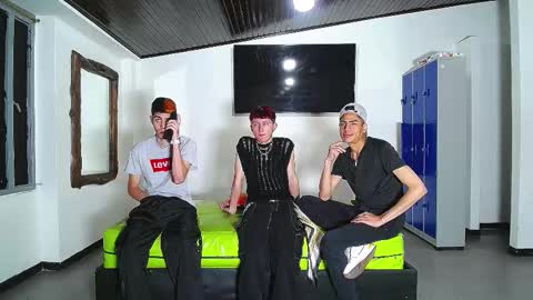 THOMAS AND DAMIAND online show from November 12, 1:06 pm