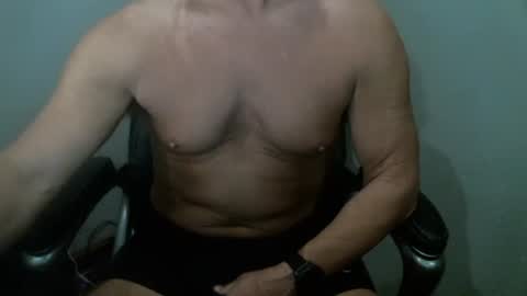 Snapshot of icyou222 chatting on December 3, 12:16 pm ICU2 online show from December 3, 12:16 pm