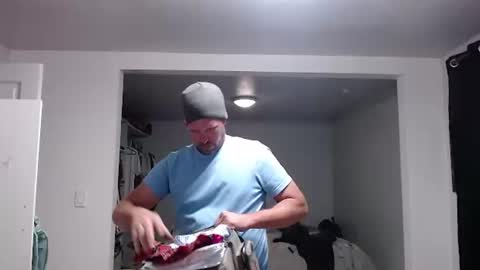 idiocracy517035 online show from October 28, 7:22 am