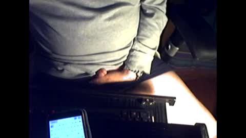 ikissuuuu online show from March 16, 2:54 pm