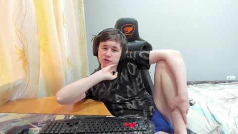 iliaskris online show from April 6, 3:58 am