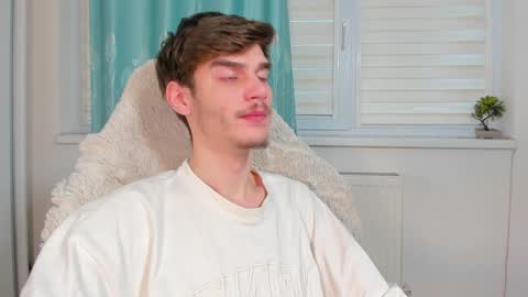 Snapshot of illusions888 chatting on February 6, 2:15 pm D-Illusion online show from February 6, 2:15 pm