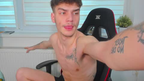 Snapshot of illusions888 chatting on December 16, 11:55 am D-Illusion online show from December 16, 11:55 am