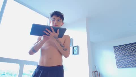 IM  THOMAS online show from September 18, 12:18 pm