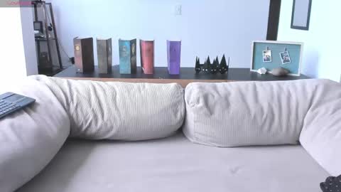 IM  THOMAS online show from October 2, 4:44 pm