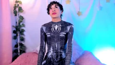 Alejo independent model   online show from April 2, 2:20 am