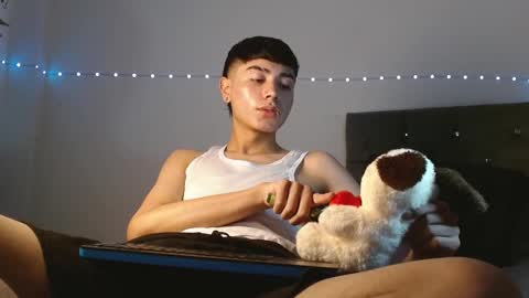 Snapshot of im_juanda chatting on February 11, 7:59 pm im_juanda online show from February 11, 7:59 pm