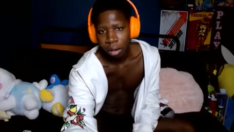 im_mist_yu online show from December 19, 7:49 am