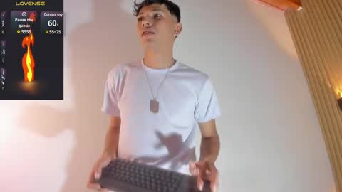 im_sebaslopez online show from March 7, 4:02 am