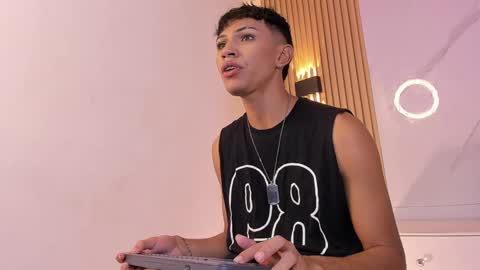 im_sebaslopez online show from January 27, 5:25 am