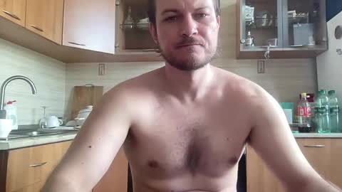 imnotall online show from April 1, 7:10 am