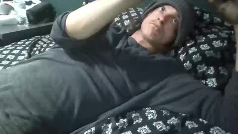 Imstuckhere online show from April 17, 9:34 am