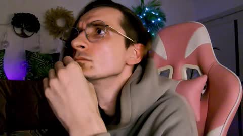 Snapshot of incandenza_ chatting on September 17, 10:11 pm incandenza_ online show from September 17, 10:11 pm