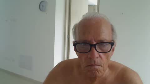 Snapshot of incendiado chatting on September 10, 3:32 pm incendiado online show from September 10, 3:32 pm