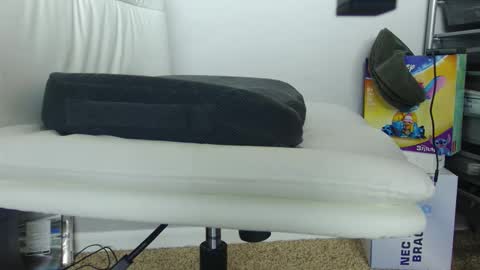 Hanging Out online show from January 9, 1:38 pm