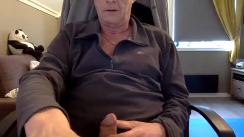 insignia20 online show from March 4, 11:40 am