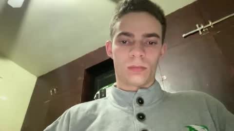 intelligentmanxoxwise696323890 online show from March 2, 7:15 am