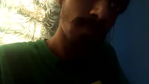 interne8famous online show from April 14, 9:20 am