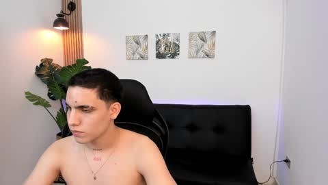 Damian Sam Jack Daniel and James online show from March 4, 11:54 pm