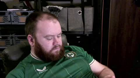 twitter theirishman205 online show from December 29, 11:29 pm