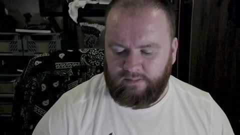 twitter theirishman205 online show from December 17, 11:05 pm