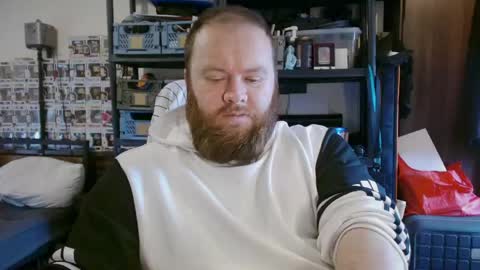 twitter theirishman205 online show from April 11, 3:26 pm