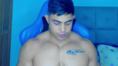 Snapshot of iron_coleman chatting on December 4, 2:09 am Iron online show from December 4, 2:09 am